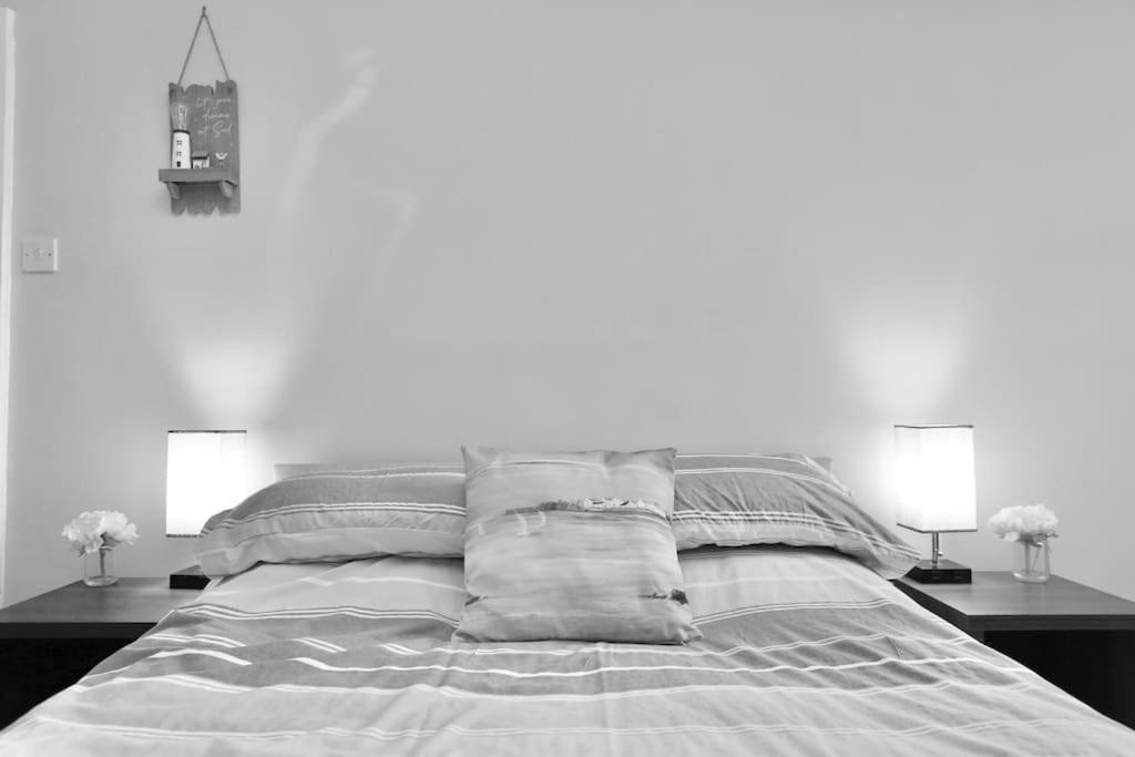 The Hot Tub Townhouse By Holiday Heim 리탬 세인트 앤스 외부 사진