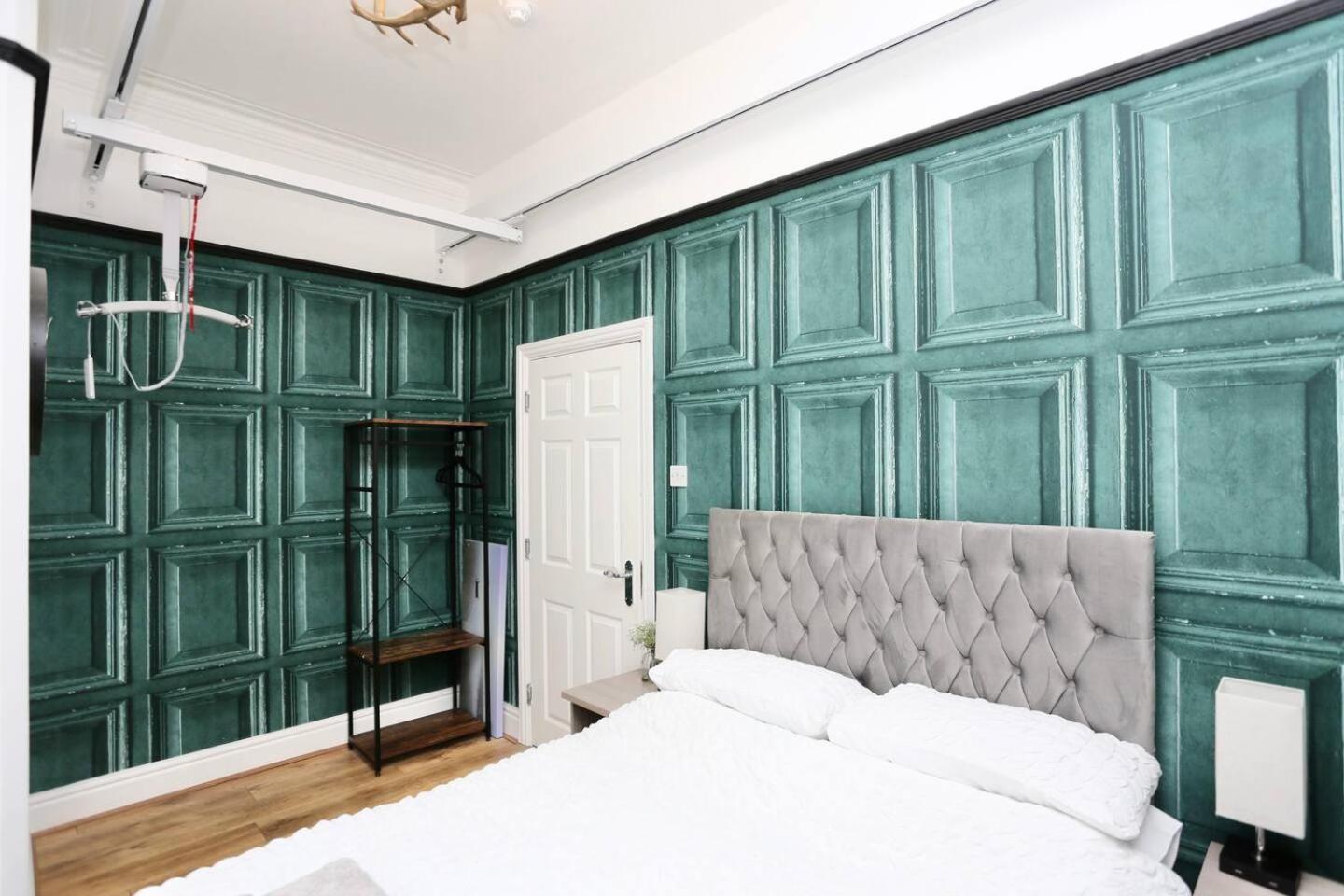 The Hot Tub Townhouse By Holiday Heim 리탬 세인트 앤스 외부 사진