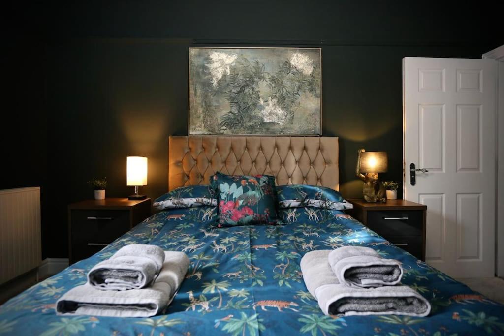 The Hot Tub Townhouse By Holiday Heim 리탬 세인트 앤스 외부 사진